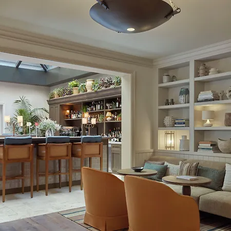 Miiro Borneta Hotel 4*