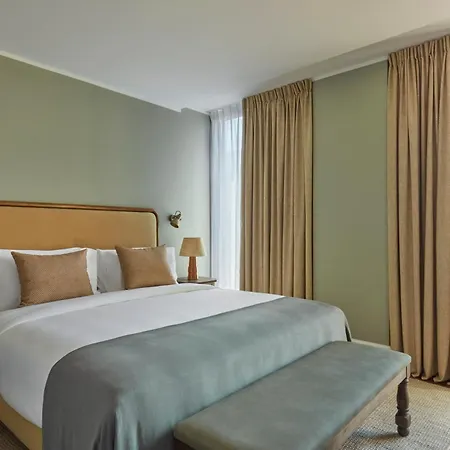 Miiro Borneta Szálloda 4*